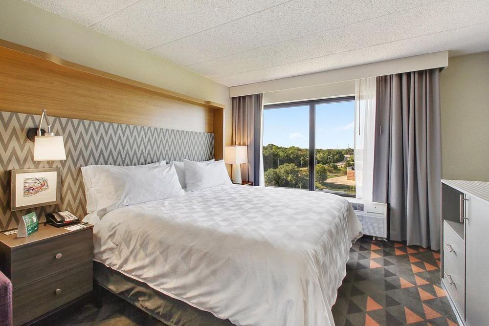 Holiday Inn Chicago Nw Crystal Lk Conv Ctr By Ihg Crystal Lake Dış mekan fotoğraf